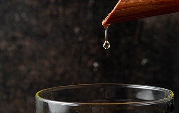 Lubricantes industriales sintéticos y minerales, ¿cuál es la diferencia?